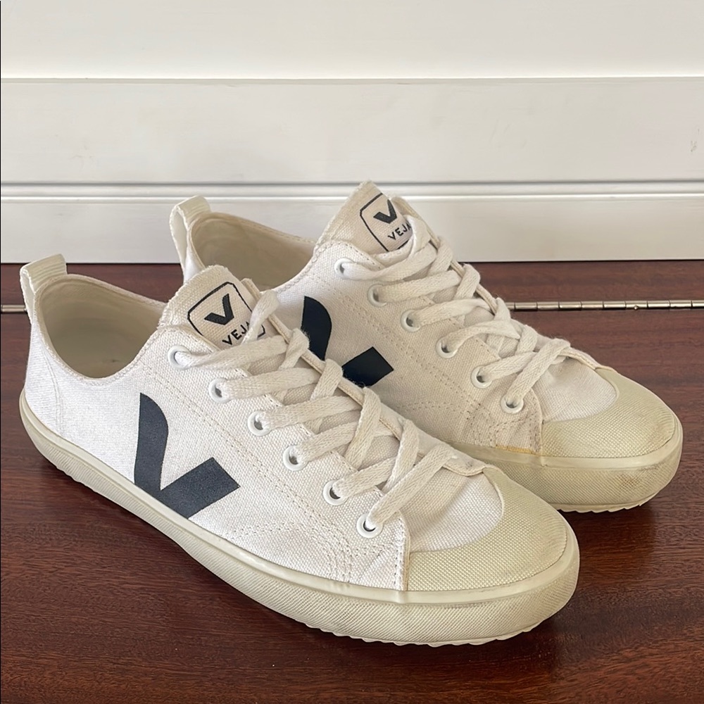 Veja Nova Women's Sneakers in White and Black